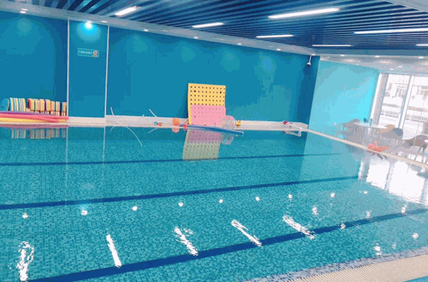 熊小米儿童游泳乐园